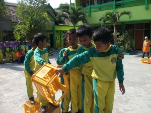 Read more about the article Fun Learning Activities (FLA) Semester I Tahun Pembelajaran 2014/2015