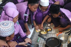 Read more about the article Mengasah Kreatifitas Lewat Eksplorasi Cooking Class