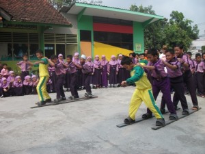 Read more about the article Peringatan HUT Kemerdekaan RI Ke-70 Dengan Lomba-lomba Tradisional
