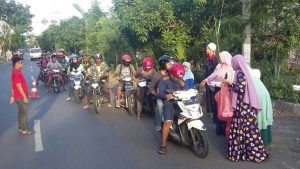 Read more about the article Jelang Buka Puasa, MIUS Berbagi Buka Puasa Gratis