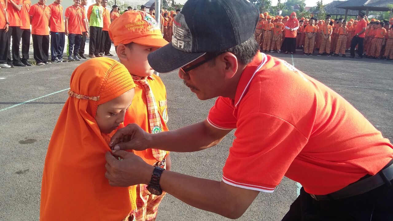 Read more about the article Senangnya Masa Pengenalan Lingkungan Sekolah di MIUS