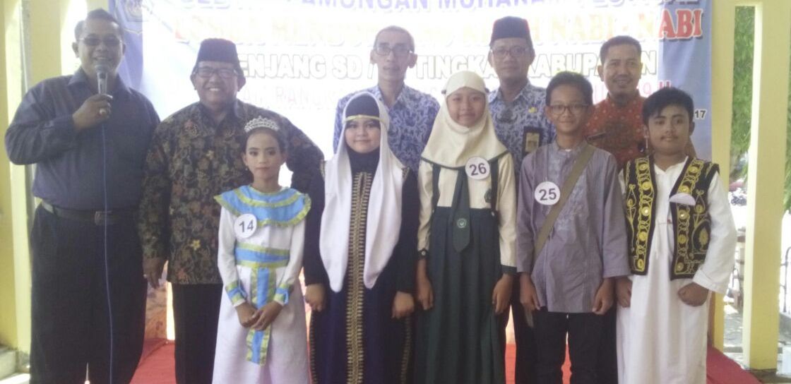 Read more about the article Siswa MIUS Berhasil Menyabet Juara 2 dalam Gebyar Lamongan Muharram Festival 1439 H