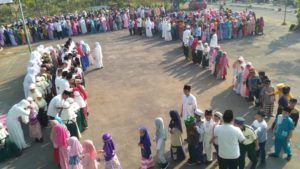 Read more about the article Mulai Sekolah Hari Pertama, Siswa dan Guru Halal Bihalal