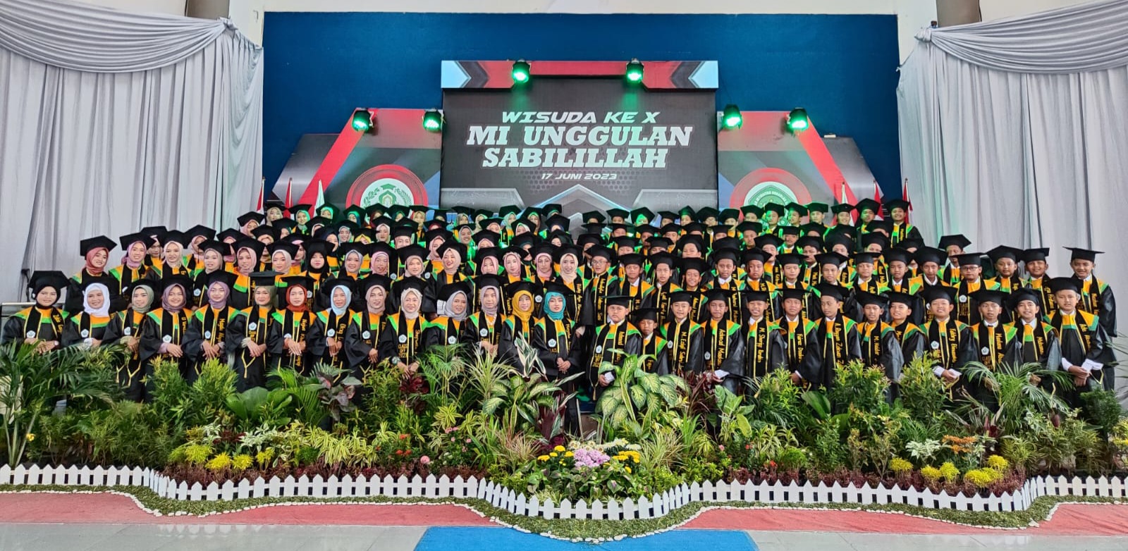 Read more about the article Kemewahan Wisuda ke X MI Unggulan Sabilillah TA. 2022/2023