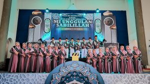 Read more about the article Wisuda Tahfidzul Qur’an dan Baca Tulis Al Qur’an serta Launching Metode Al Ghoffar MI Unggulan Sabilillah Lamongan