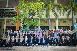 Read more about the article Kunjungan Study Wawasan Mahasiswa Universitas Pangeran Diponegoro Nganjuk di MI Unggulan Sabilillah Lamongan